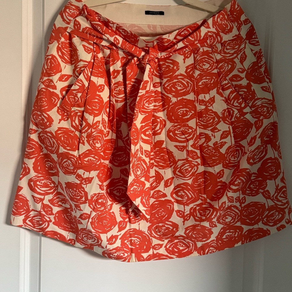 J.CREW Ladies Flowered Tangerine Pleated Skirt, size 6, Like New